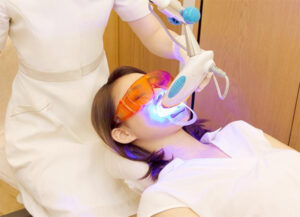 矯正中の方にもお勧め｜トランセントフラッシュホワイトニング